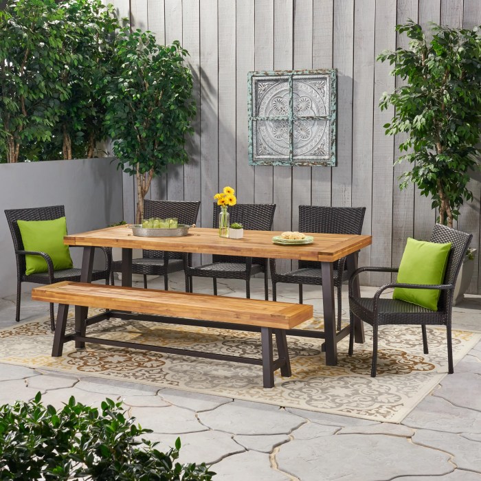 Contemporary outdoor dining set